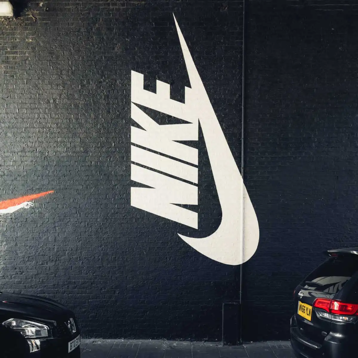 Maryanne Jones voetstuk Specialiteit Spor Markalarının Lideri Nike'ın Tarihi ve Hakkında Bilgiler
