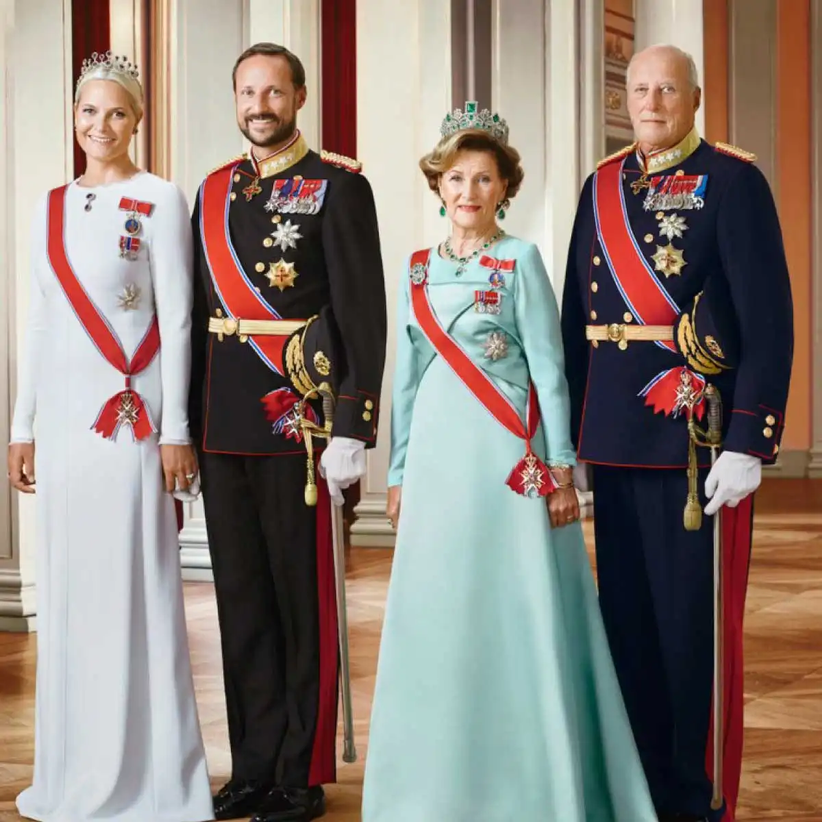 İngiltere Kraliyet Ailesi hakkında bilgiler