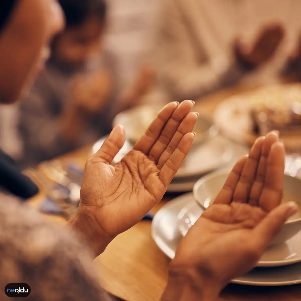 Yemek Duası Okunuşu ve Anlamı