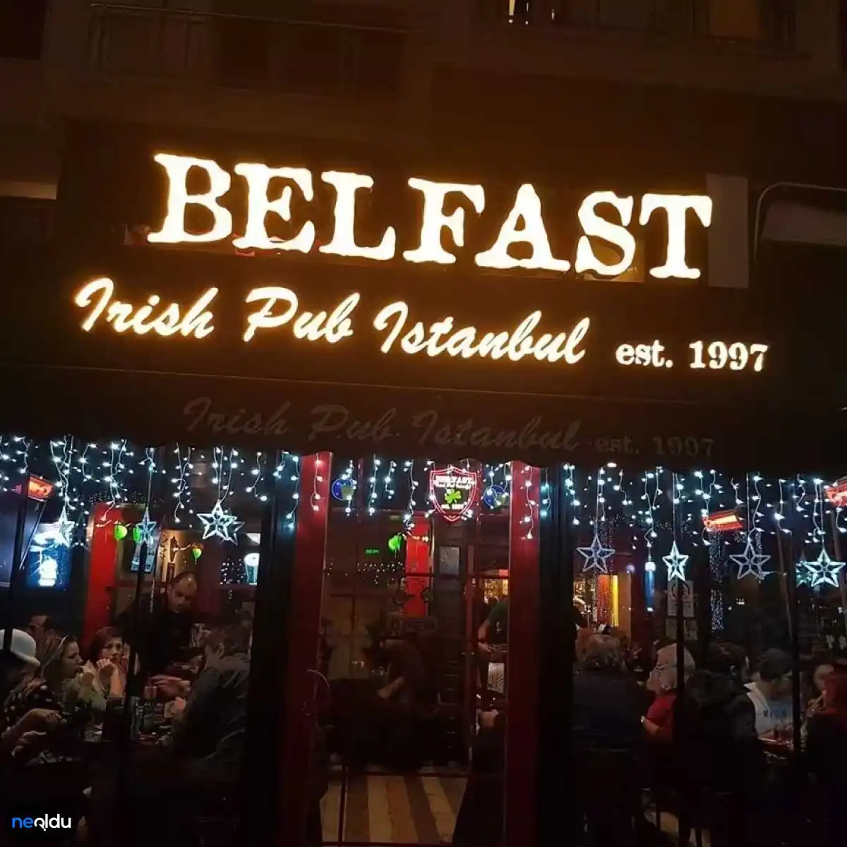 8-belfast-irish-pub.webp