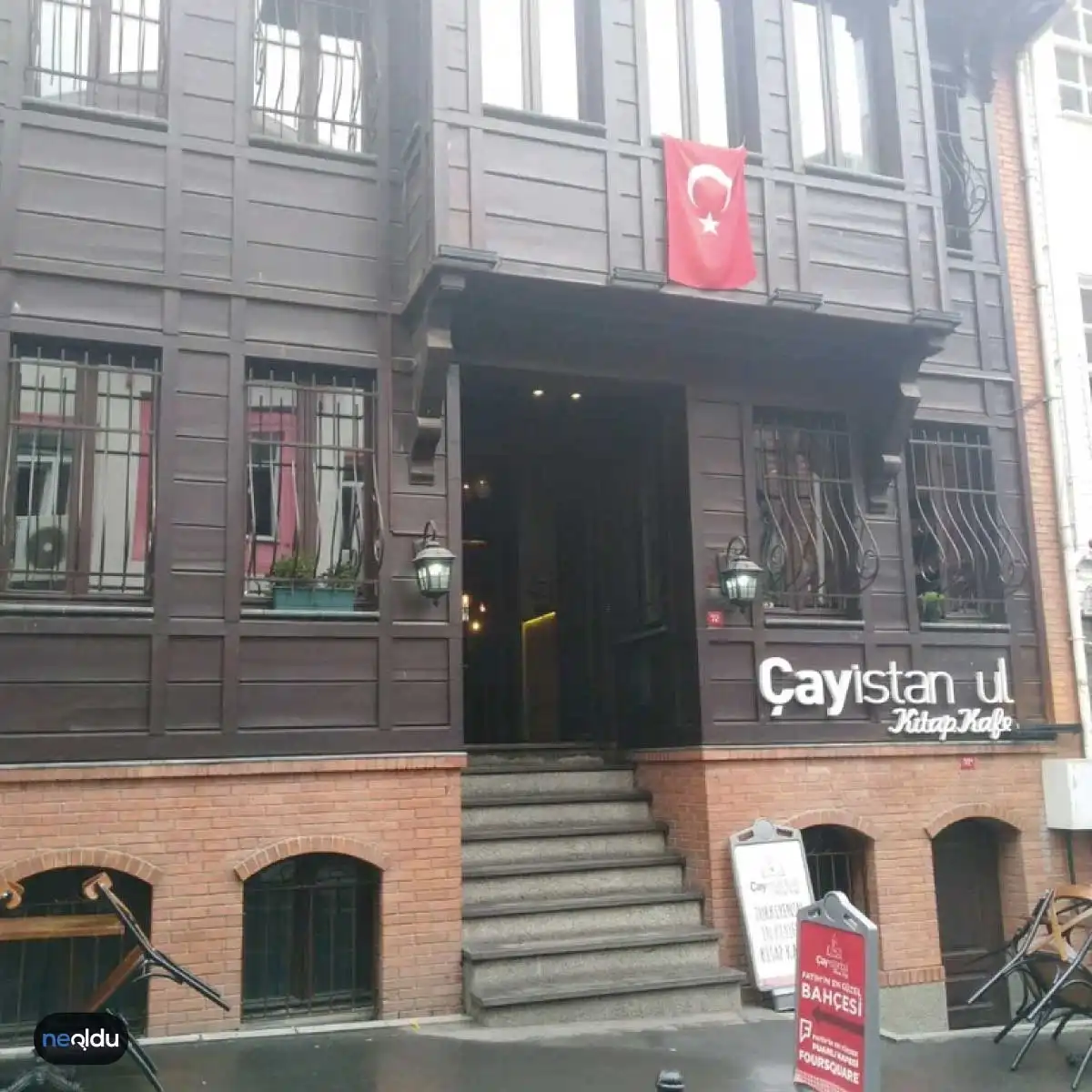 İstanbul'un En İyi Kitap Kafeleri