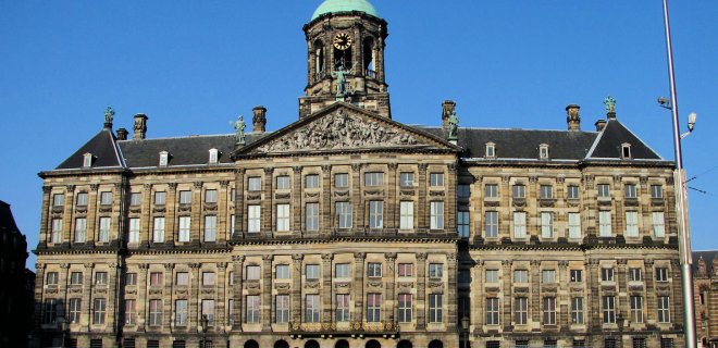 amsterdam-kraliyet-sarayi.jpg