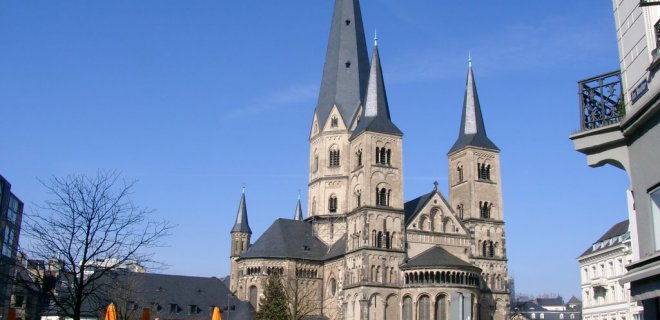 bonn-katedrali-001.jpg