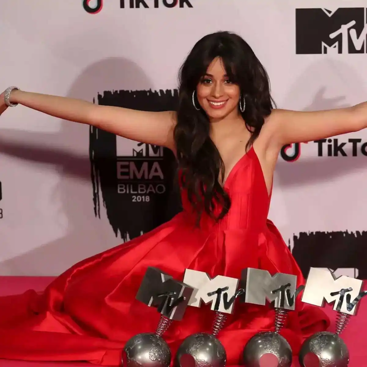 MTV Video Müzik Ödülü Alan En İyi Kadın Şarkıcılar Camila Cabello 