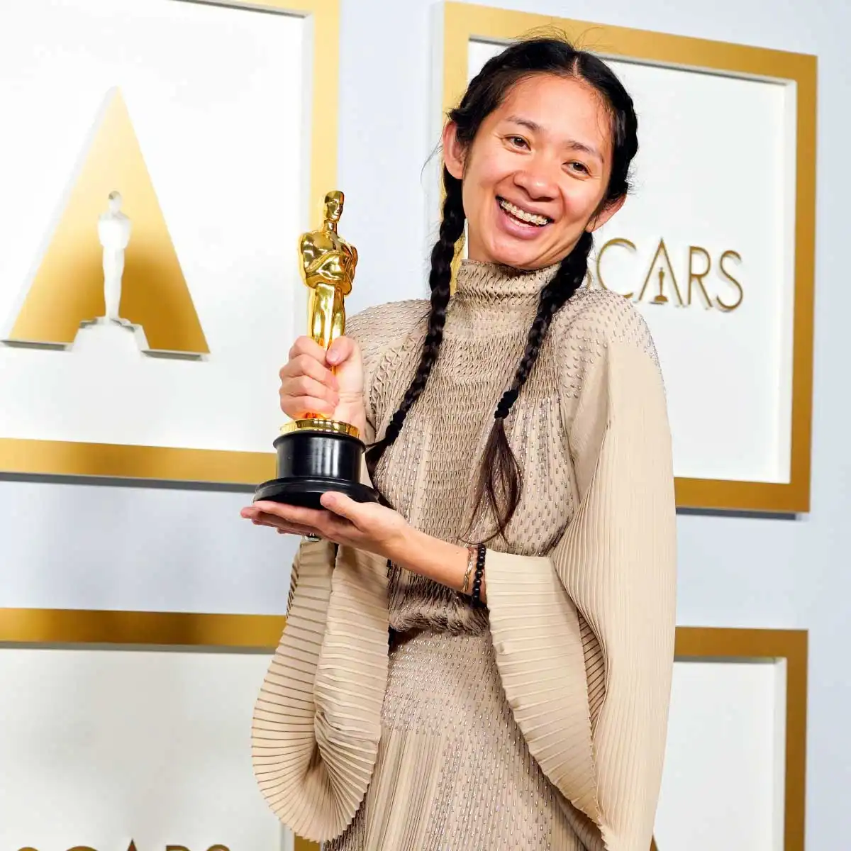 En İyi Yönetmen Akademi Ödülü Alan Yönetmenler Chloe Zhao