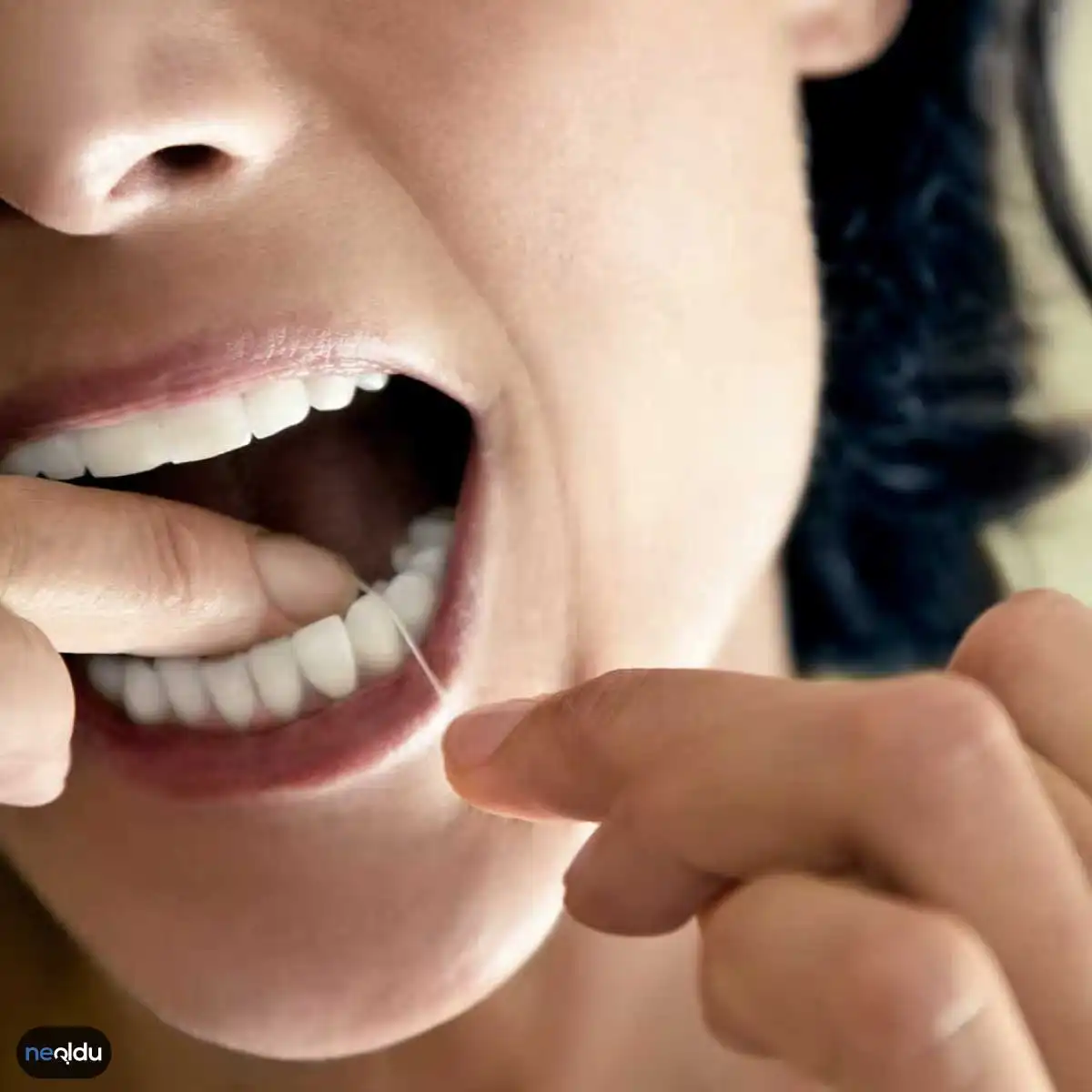 Diş İpi Nedir, Neden Önemlidir, Nasıl Kullanılır? Faydaları