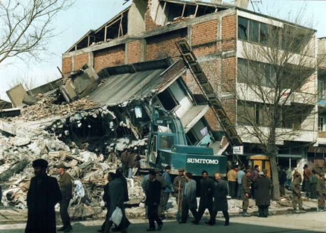 erzincan-depremi-(1992).jpg