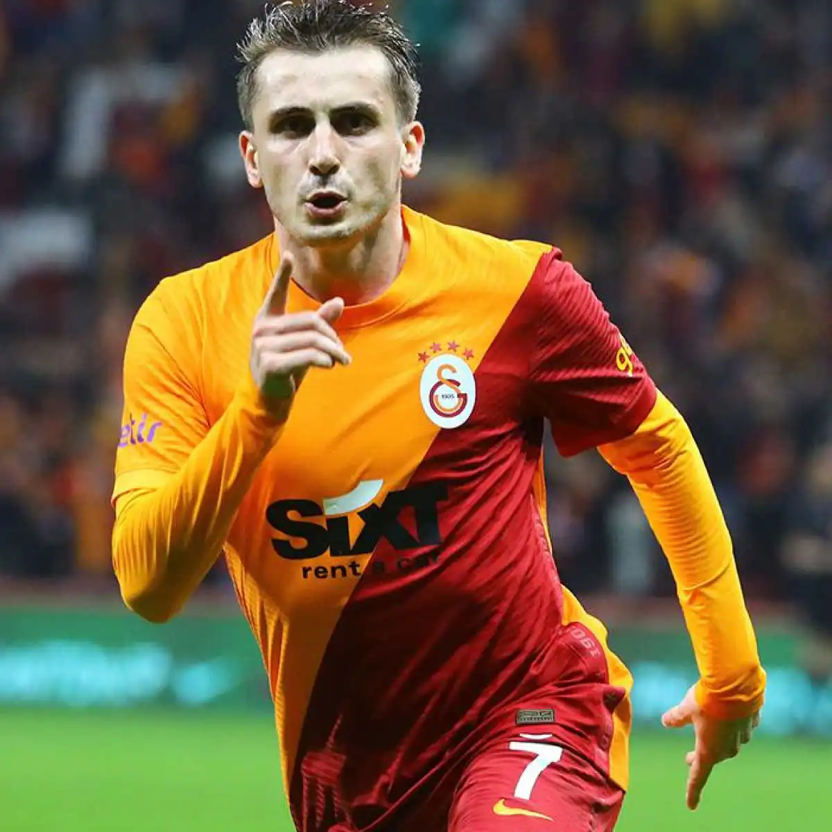 Süper Lig'in En İyi Oyuncuları Kerem Aktürkoğlu