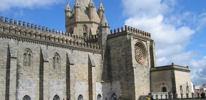 lizbon-katedrali.jpg