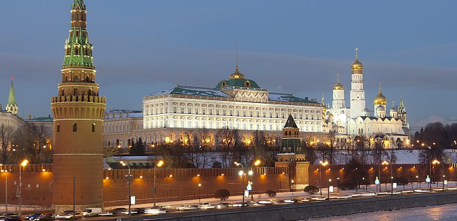 moskova-kremlin-sarayi.jpg