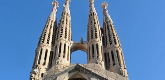 Sagrada Familia Bazilikası Kuleleri