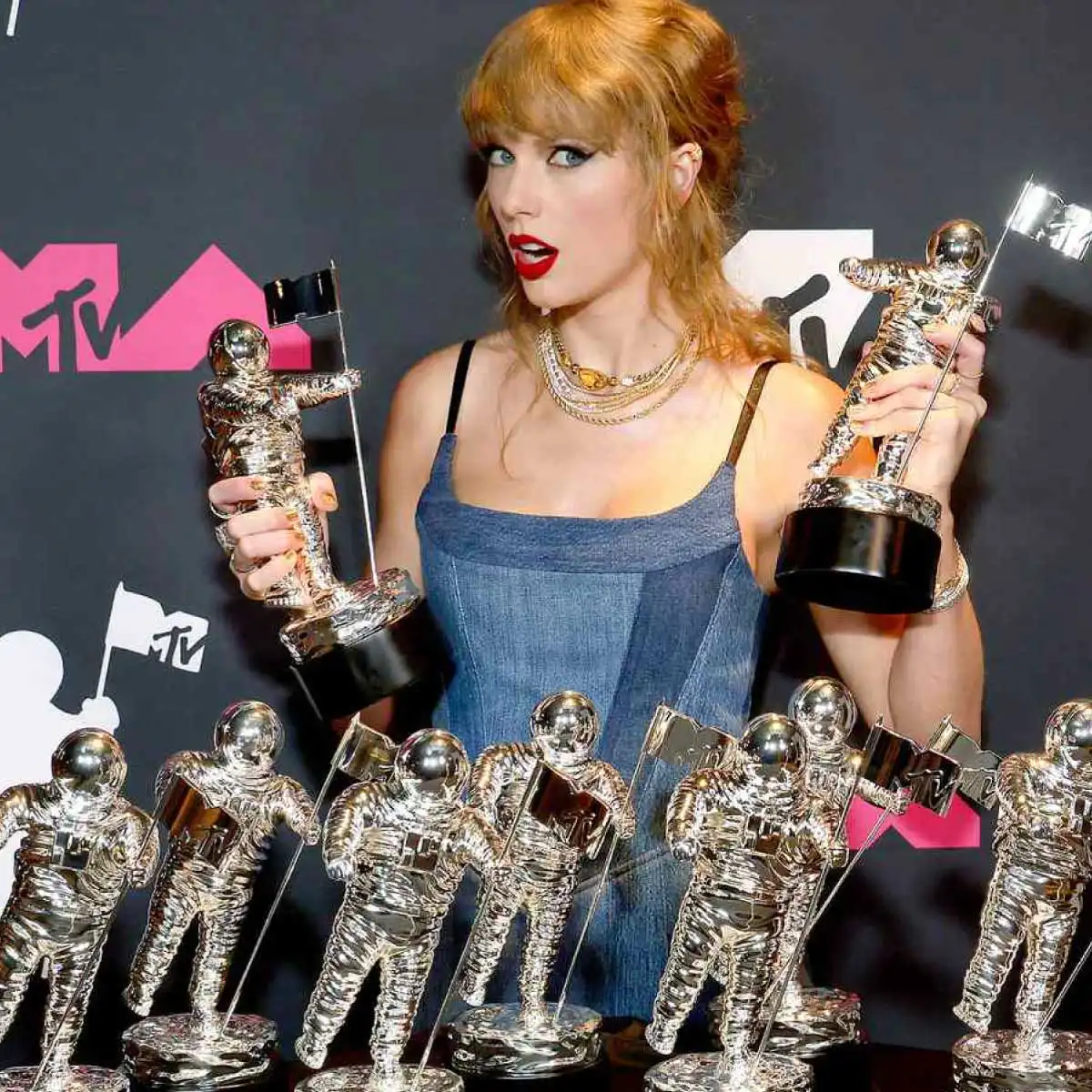 MTV Video Müzik Ödülü Alan En İyi Kadın Şarkıcılar Taylor Swift 