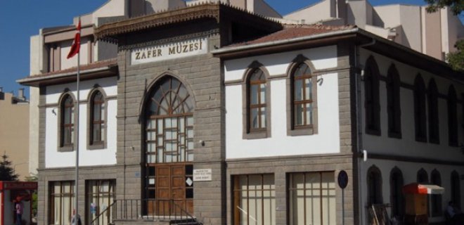 Tarihi Yerler-Zafer Müzesi